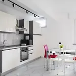 아파트 Rifugio Elegante A Due Passi Dal - Free Wifi Giardino E Ac 사르니코